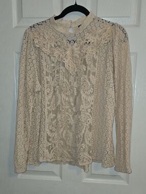torrid Cream‎ Lace High-Neck Blouse